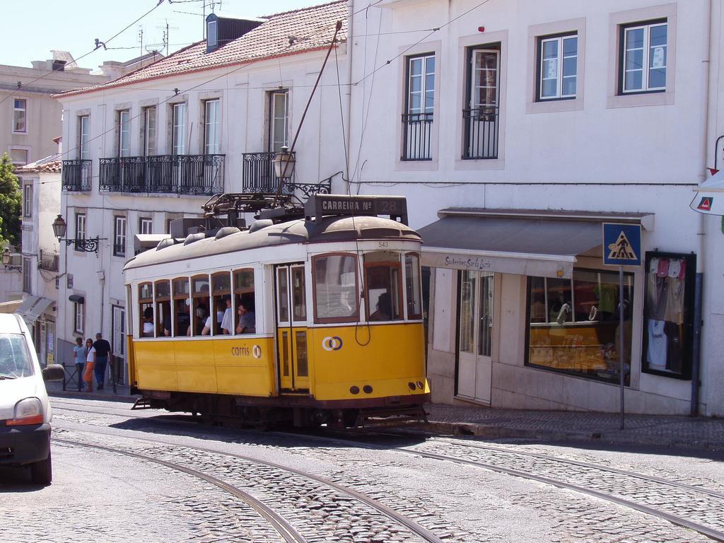 Fado - Santos Alojamento de Acomodação e Pequeno-almoço Lisboa